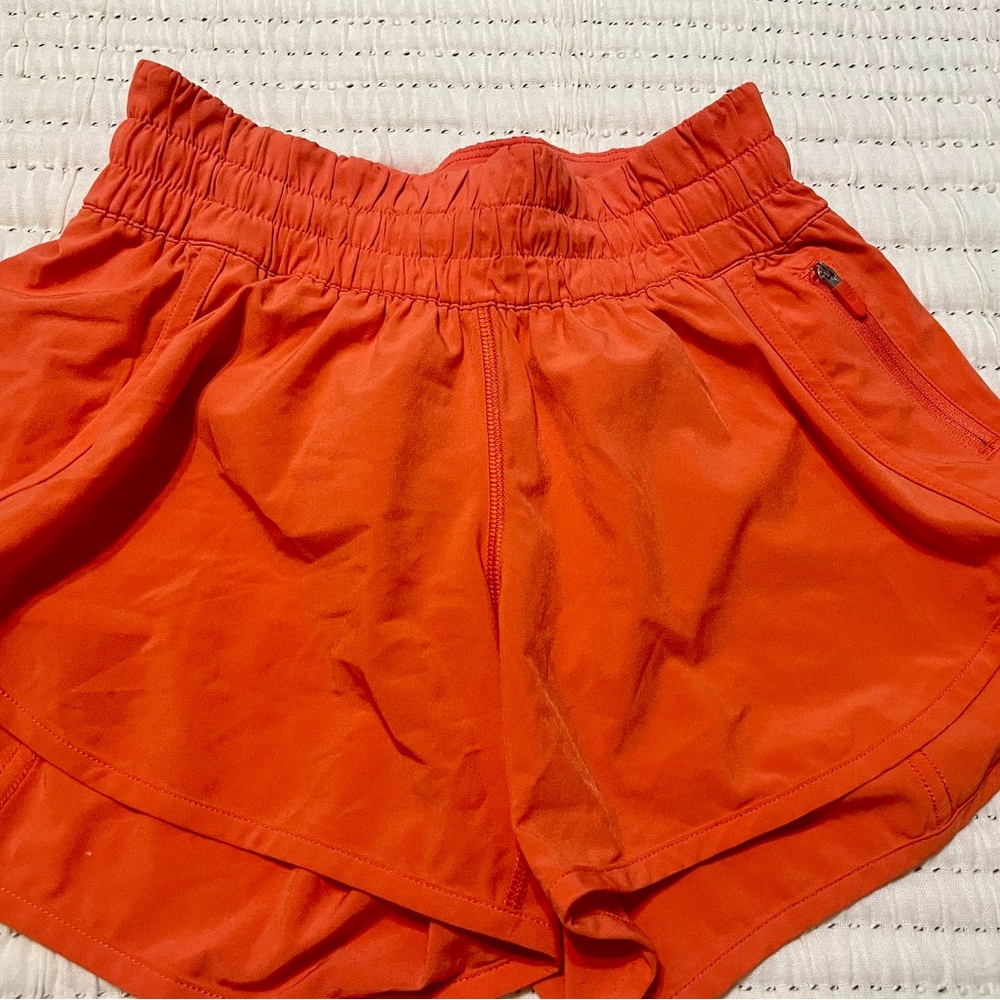 lululemon Hotty Hot Lined Short 2.5”